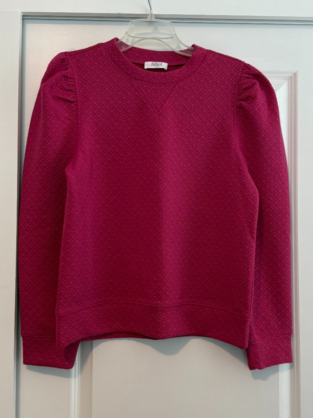 Avara Pink Puff Sweater Size Large NWOT